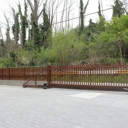 Σπίτι διακοπών Toparti Villa, Koezvetlen Vizkapcsolattal