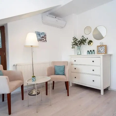 Feriehus Toparti Villa, Koezvetlen Vizkapcsolattal *