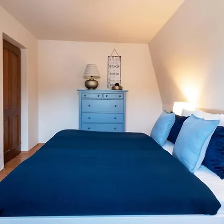 Feriehus Toparti Villa, Koezvetlen Vizkapcsolattal